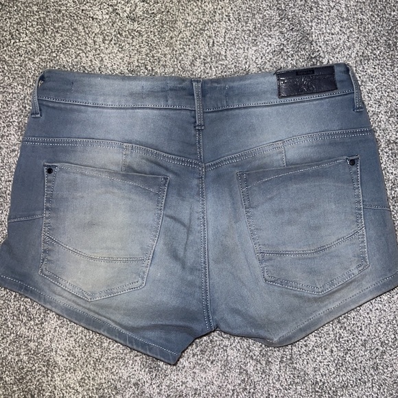 Bershka high-waisted blue stretchy shorts - Picture 3 of 3